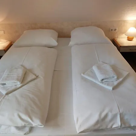 Rugana - Komfortplus Mit 1 Schlafzimmer B35 아파트